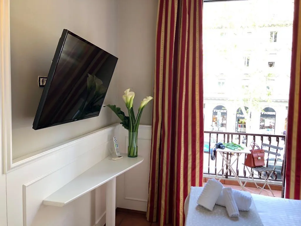 207 Inn Rome 2*,  Italy
